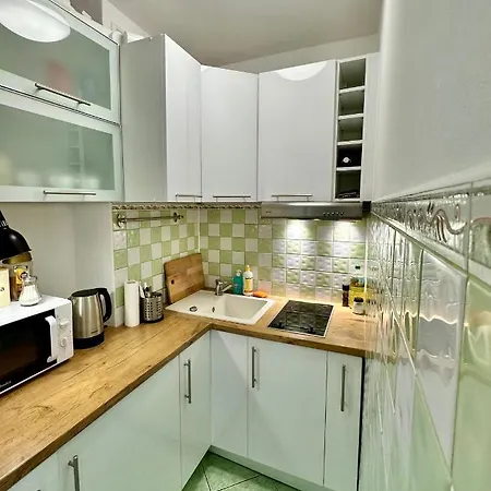 Gold 2 King Size Bed, Metro X2 Free Wifi, 50'tv Netflix, Hbo, Appletv+ Appartement Varsovie