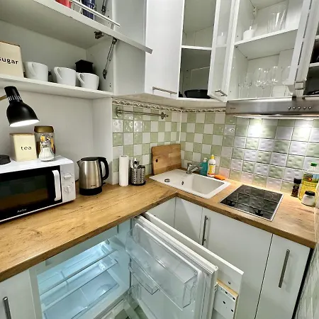 Gold 2 King Size Bed, Metro X2 Free Wifi, 50'tv Netflix, Hbo, Appletv+ *