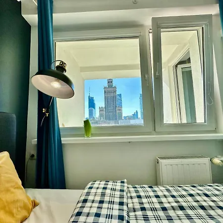 Gold 2 King Size Bed, Metro X2 Free Wifi, 50'tv Netflix, Hbo, Appletv+ Warsaw