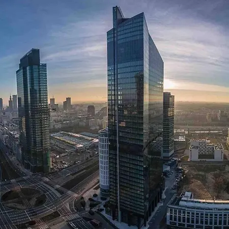 Gold 2 King Size Bed, Metro X2 Free Wifi, 50'tv Netflix, Hbo, Appletv+ Warsaw